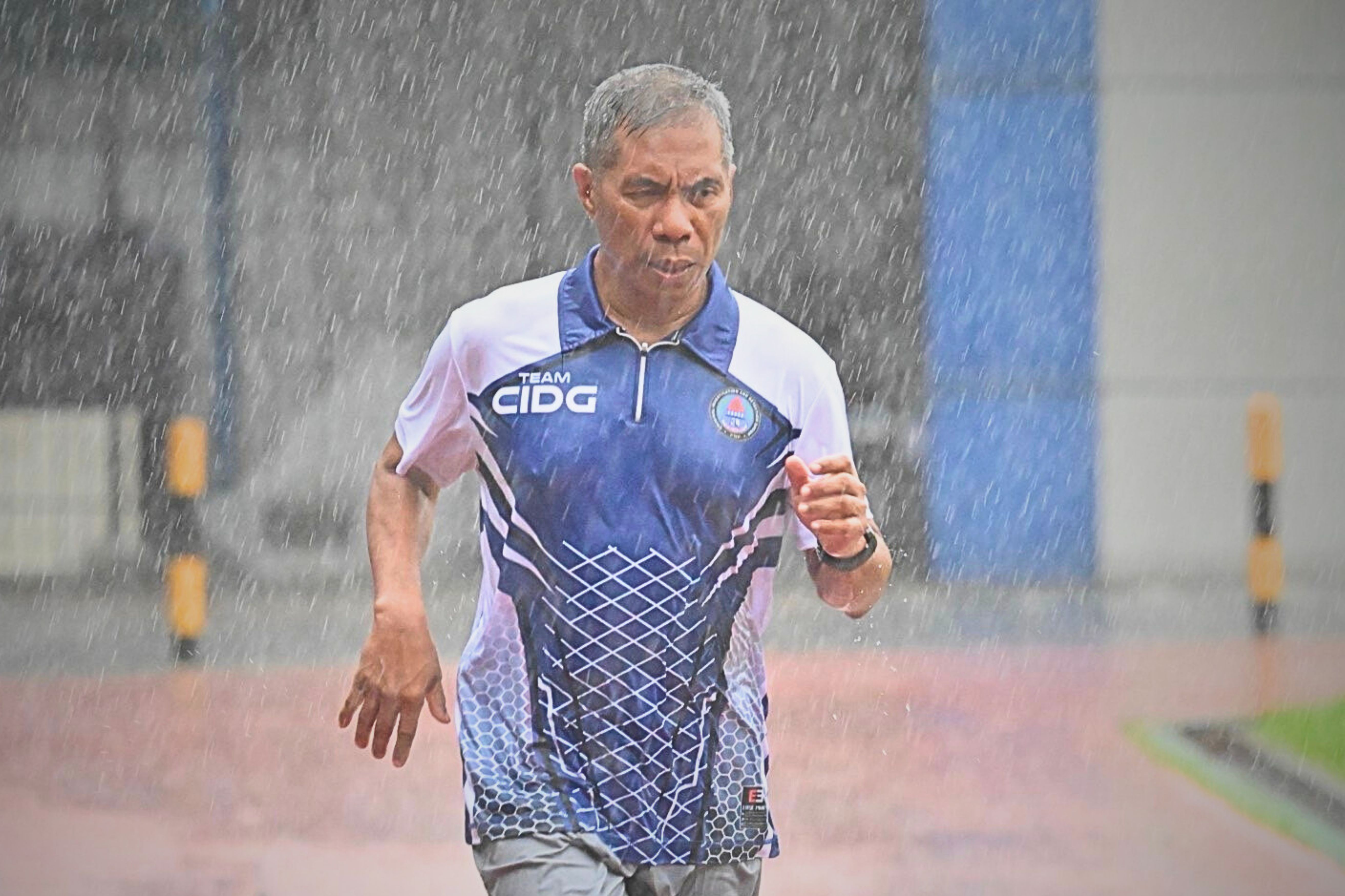 Torre trains in the rain for charity boxing match vs Baste