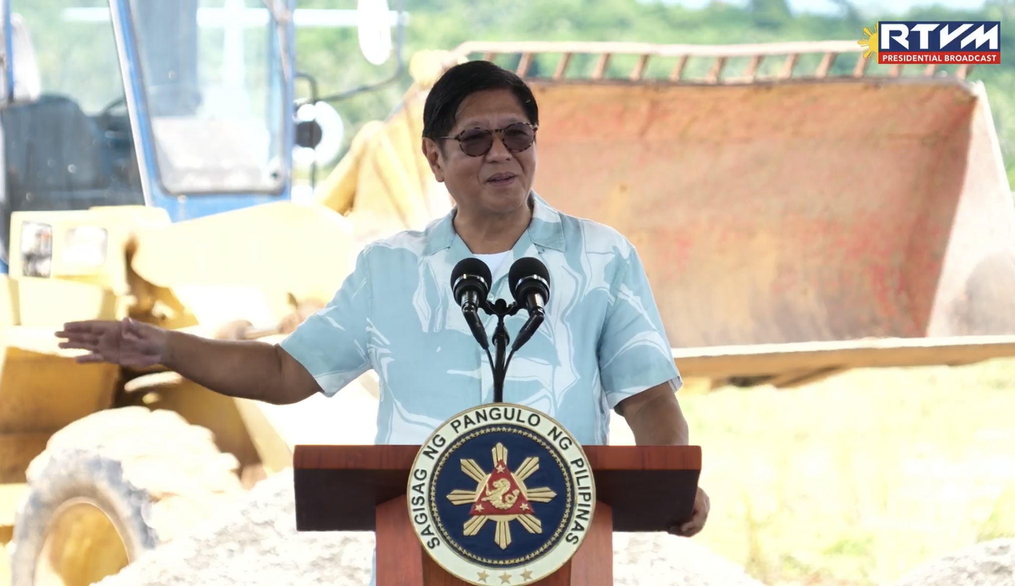 Marcos commits to further opening PH to foreign tourists
