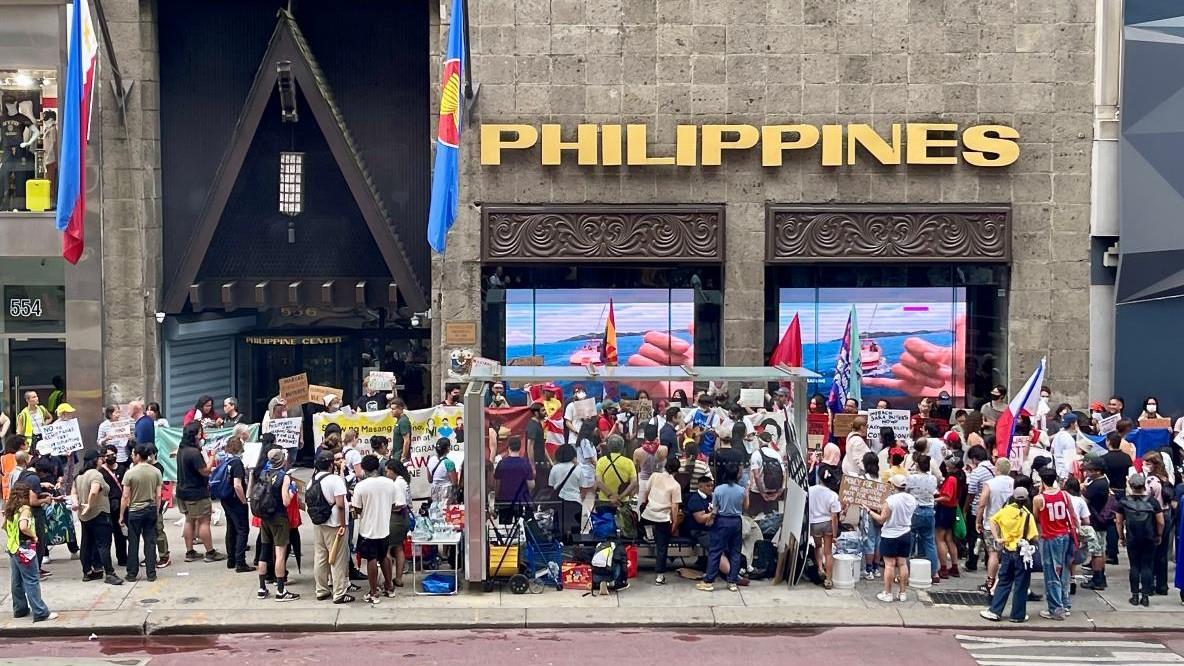 Militants stage 'People's SONA' outside PH Consulate in New York