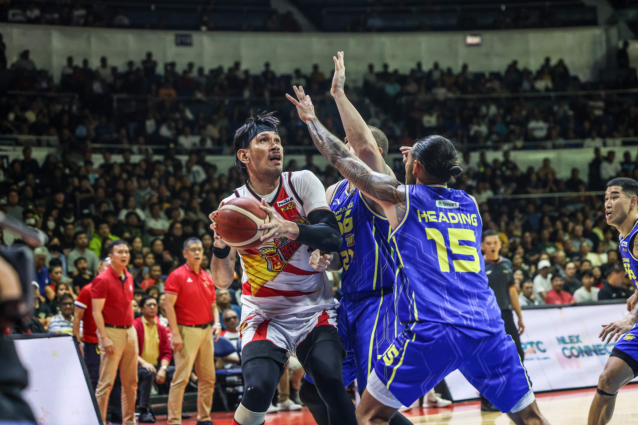 June Mar Fajardo drops 33 as San Miguel dominates TNT for 2-1 lead in finals