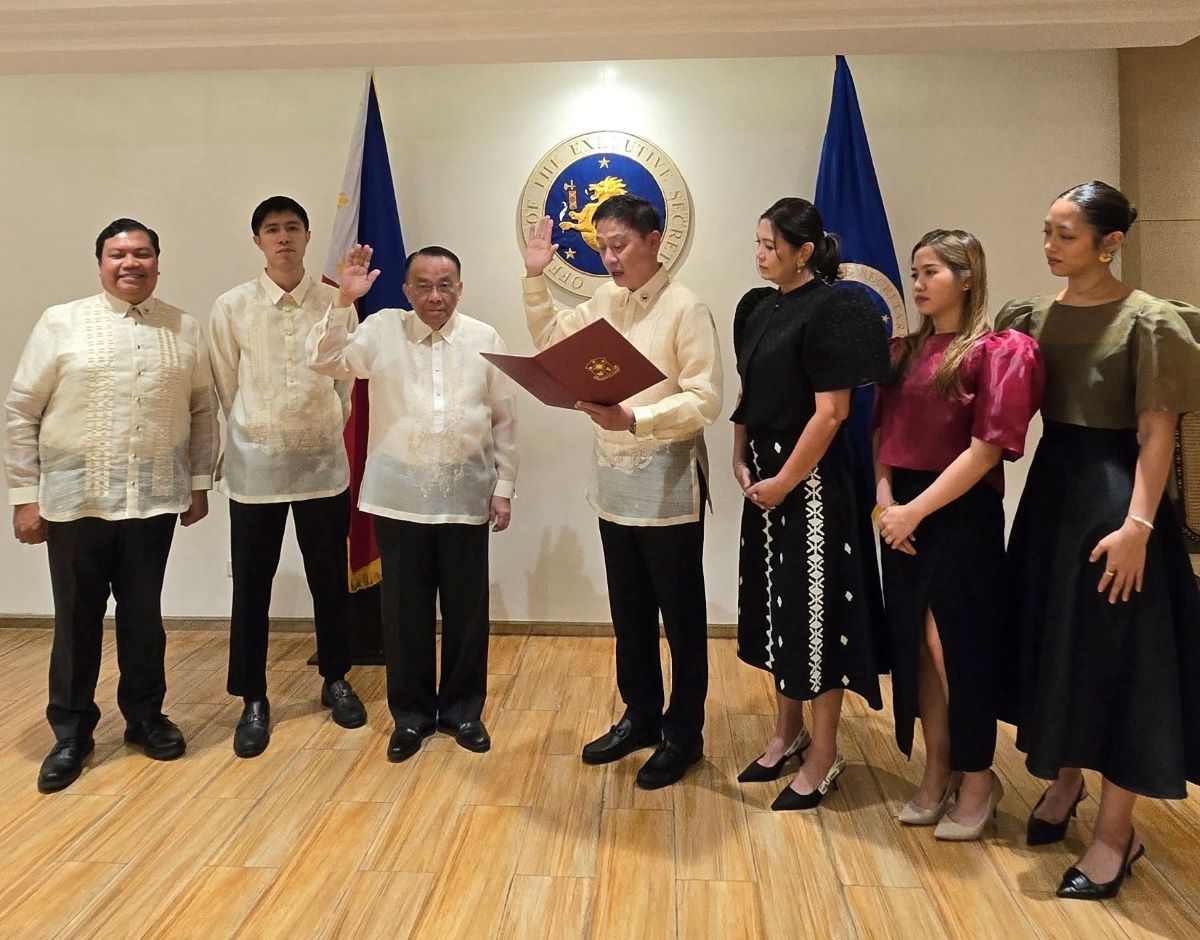 Pato Gregorio takes oath as PSC chairman