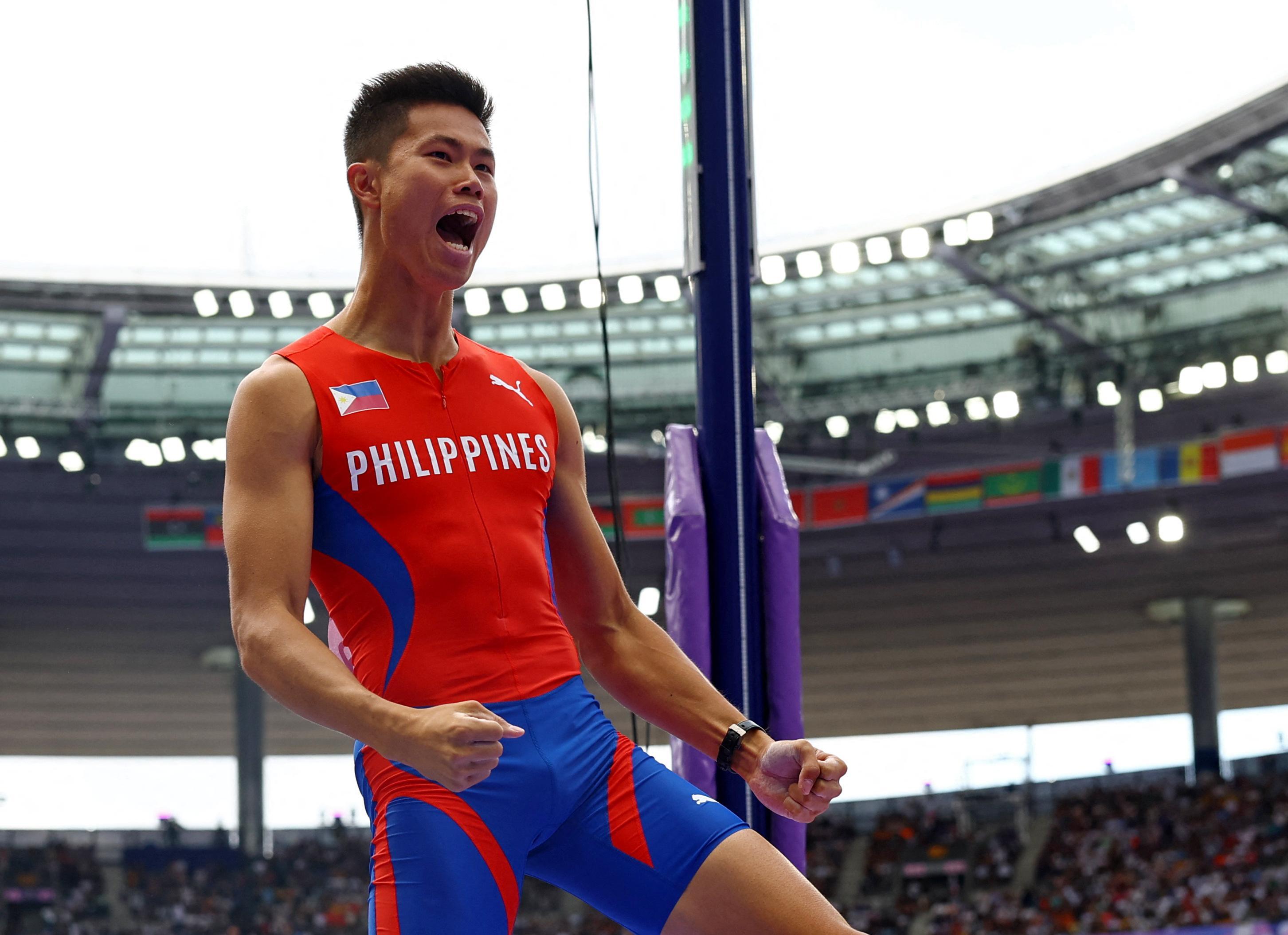 Who are the athletes in the World Pole Vault Challenge in the Philippines?