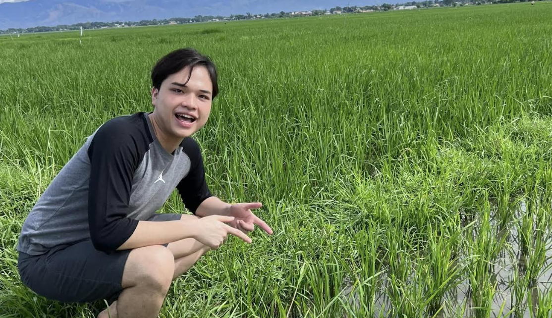 This student is building an AI app to help farmers in addressing crop issues