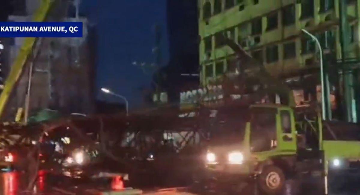 Some Katipunan Avenue lanes still temporarily closed due to billboard collapse