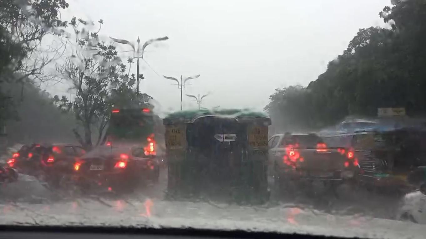 NCR, nearby provinces drenched by Habagat rains, brace for more