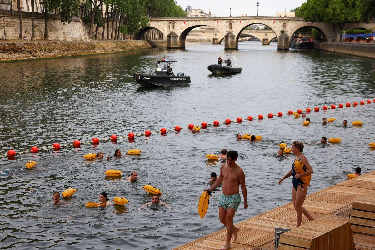 Paris opens river Seine for public swimming for first time since 1923