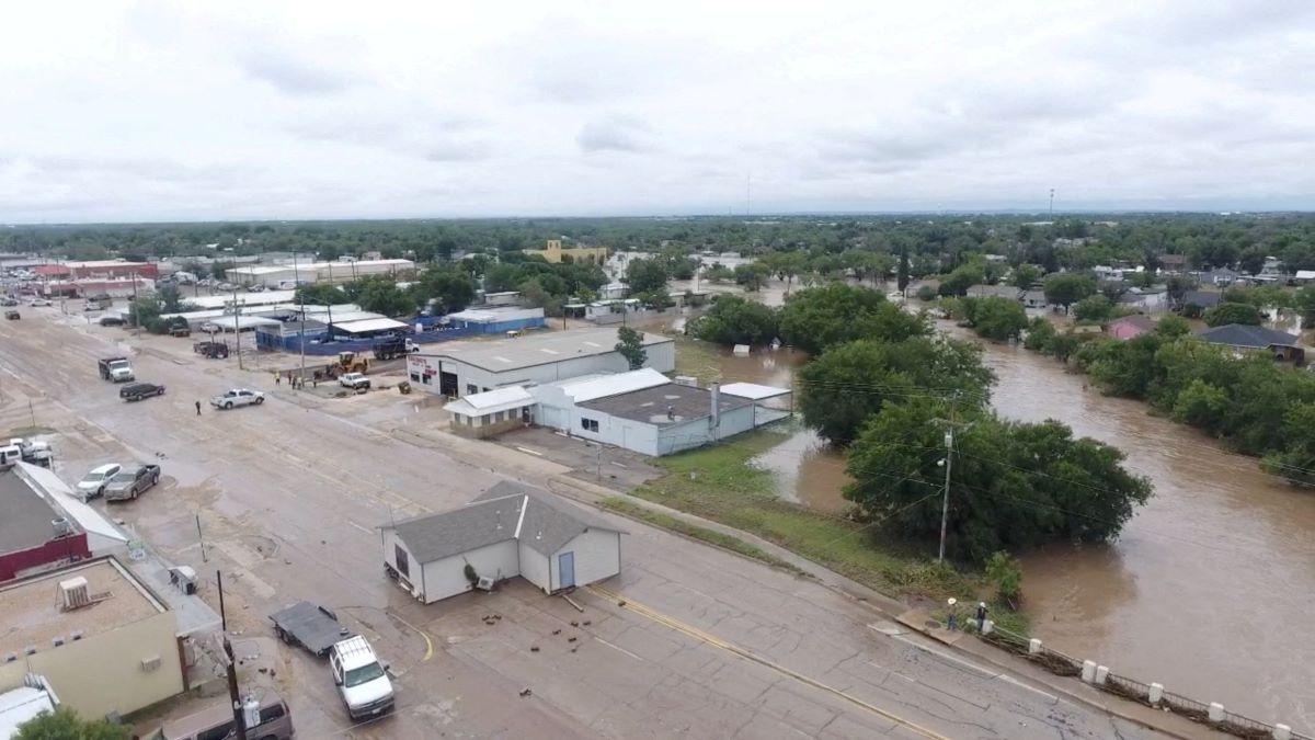 House swept away in Texas flash flood