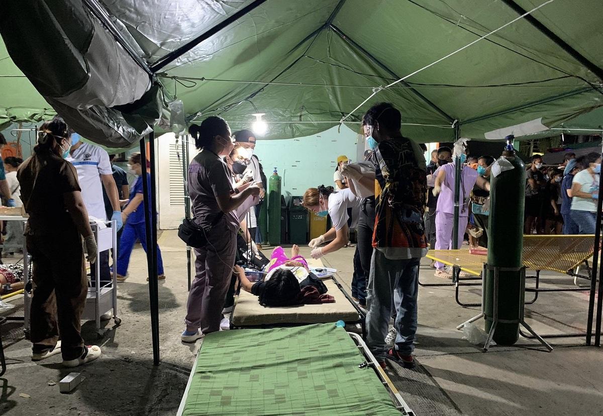 268 students in Sibalom, Antique fall ill from foul-smelling, possibly toxic substance