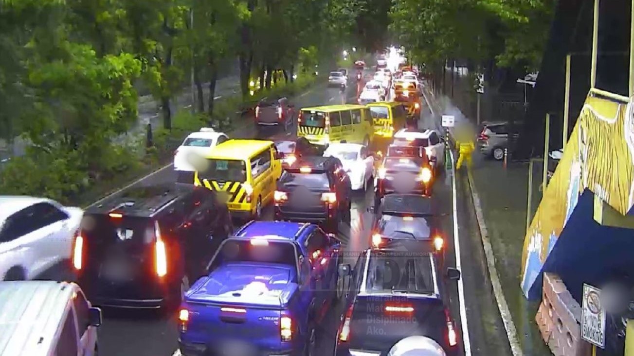 MMDA tells La Salle Green Hills: Address heavy traffic near school