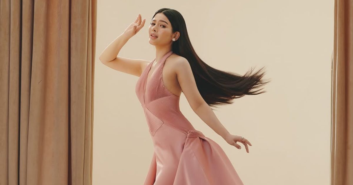 AZ Martinez's fans gets star 'named' after Sparkle actress