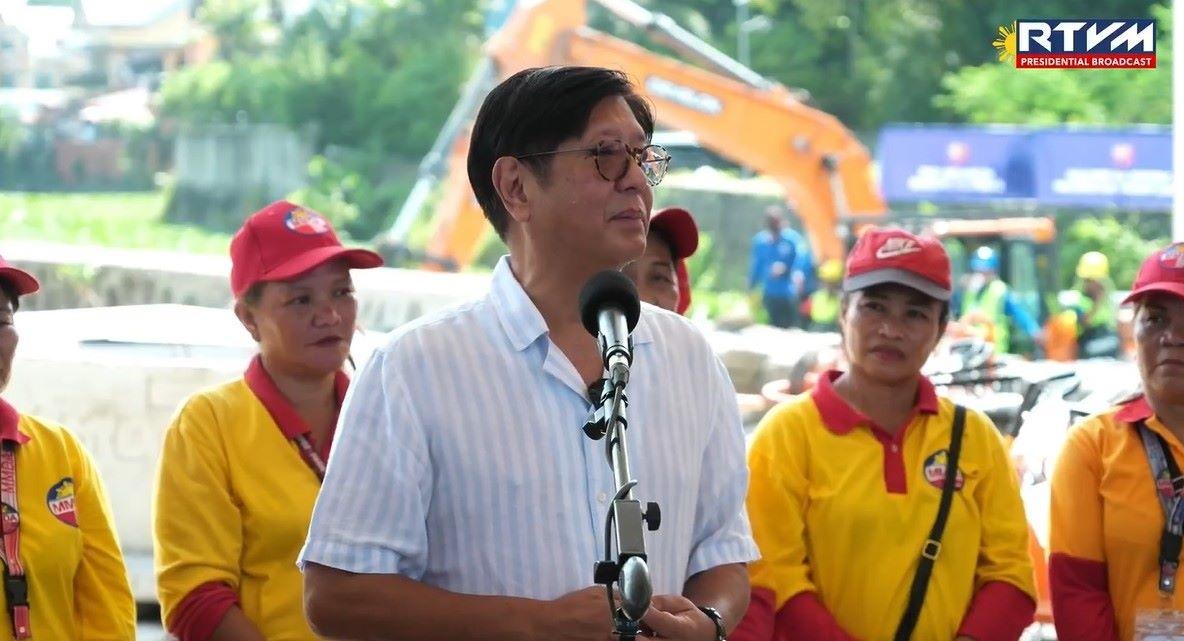 Marcos leads launch of estero cleanup program in Pasig, explains flood control efforts