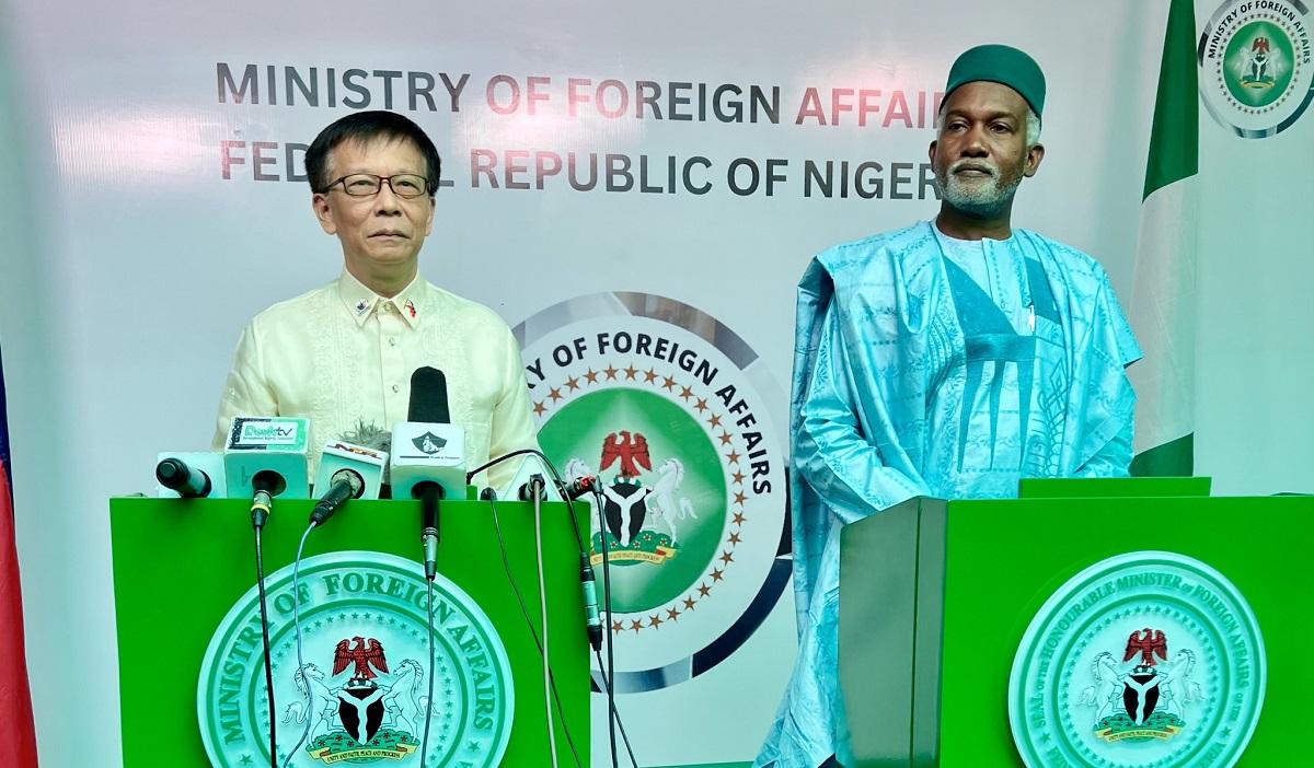 PH to open Migrant Workers Office in Abuja, Nigeria