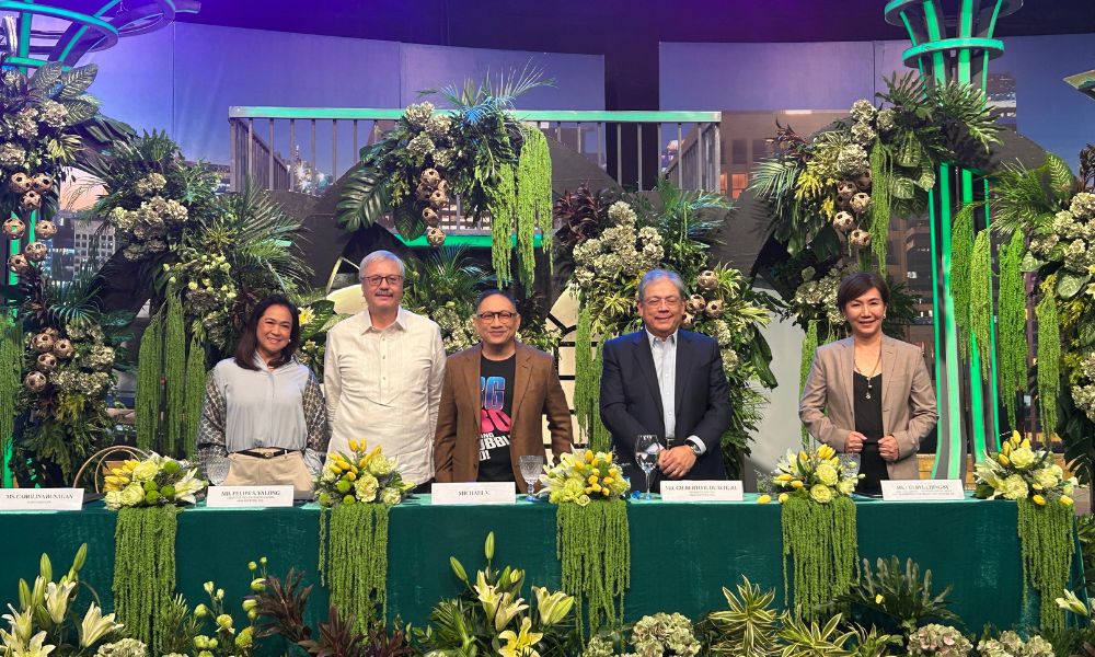 Still a Kapuso: Michael V. renews ties with GMA Network