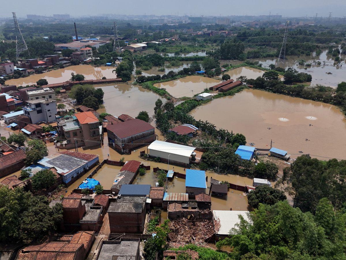 Chinese villagers hit by worst floods in generations say they had no warning