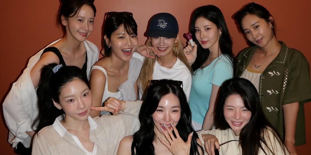 Girls' Generation members reunite, celebrate Tiffany Young's birthday