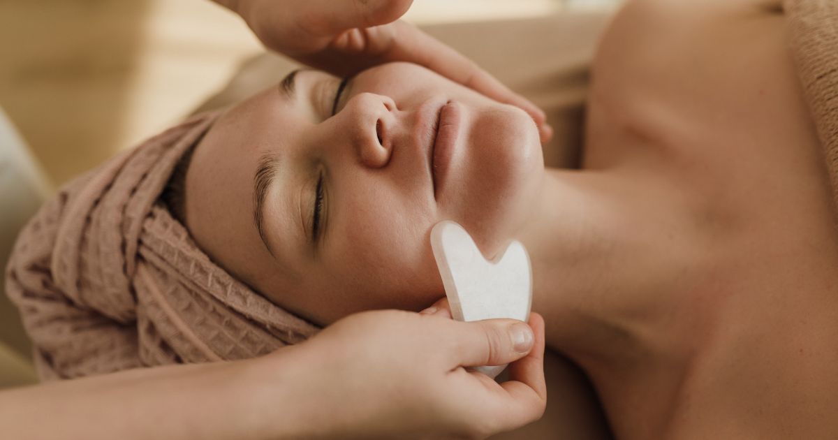 Feeling puffy? Here are 3 lymphatic drainage methods that can help