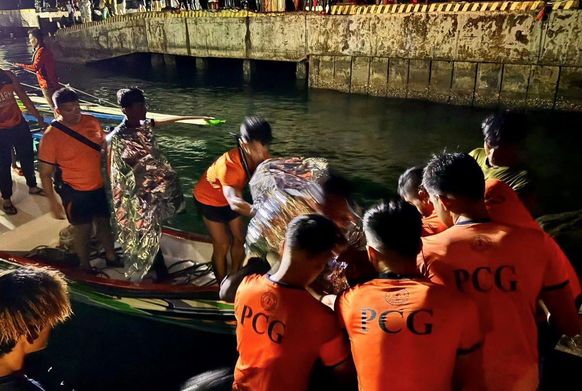 Passengers, crew of capsized boat Jungkung rescued by PCG in Sulu