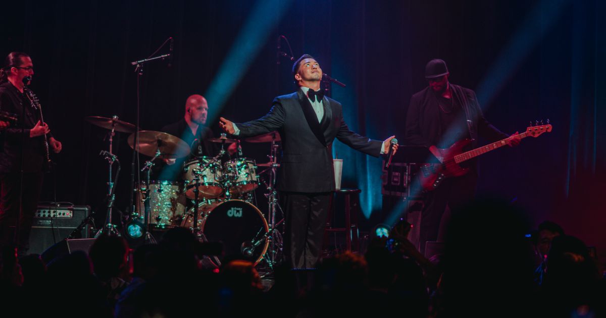 Sofronio Vasquez working with Michael Buble, Paul Anke, David Foster for first big concert in LA