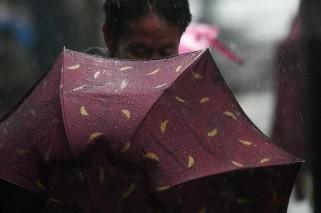 Cloudy skies, scattered rains over PH due to Habagat, says PAGASA