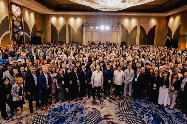 The government sector, led by President Ferdinand Marcos Jr. and over 1,300 representatives from 300 private organizations in the financial technology space, gathered at the Manila Tech Summit 2025 co-presented by GCash, to accelerate digital transformation and push for financial inclusion in the country