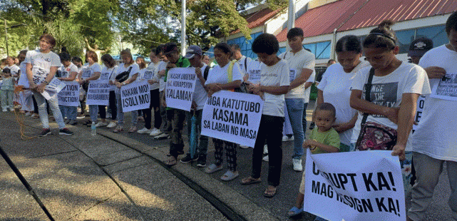 Members of the People Against Corruption-Olongapo during the Sept. 21 protest. (Photo by Dolly Mose)