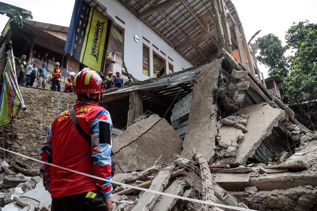 Indonesia building collapse kills 3, injures dozens —disaster official