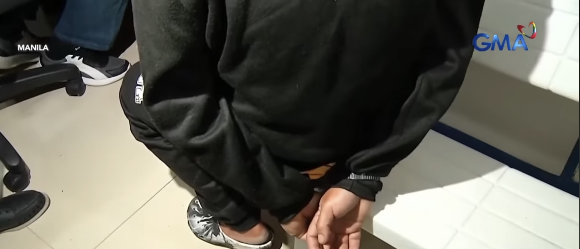 Lalaki, patay nang pagsasaksakin ng lalaking hinataw umano niya ng tubo