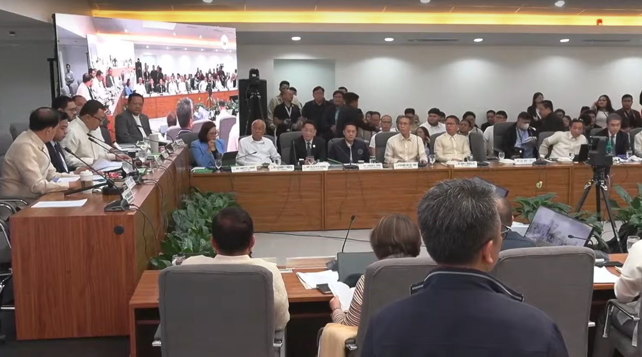 Joint panel requires House members to disclose contractor links