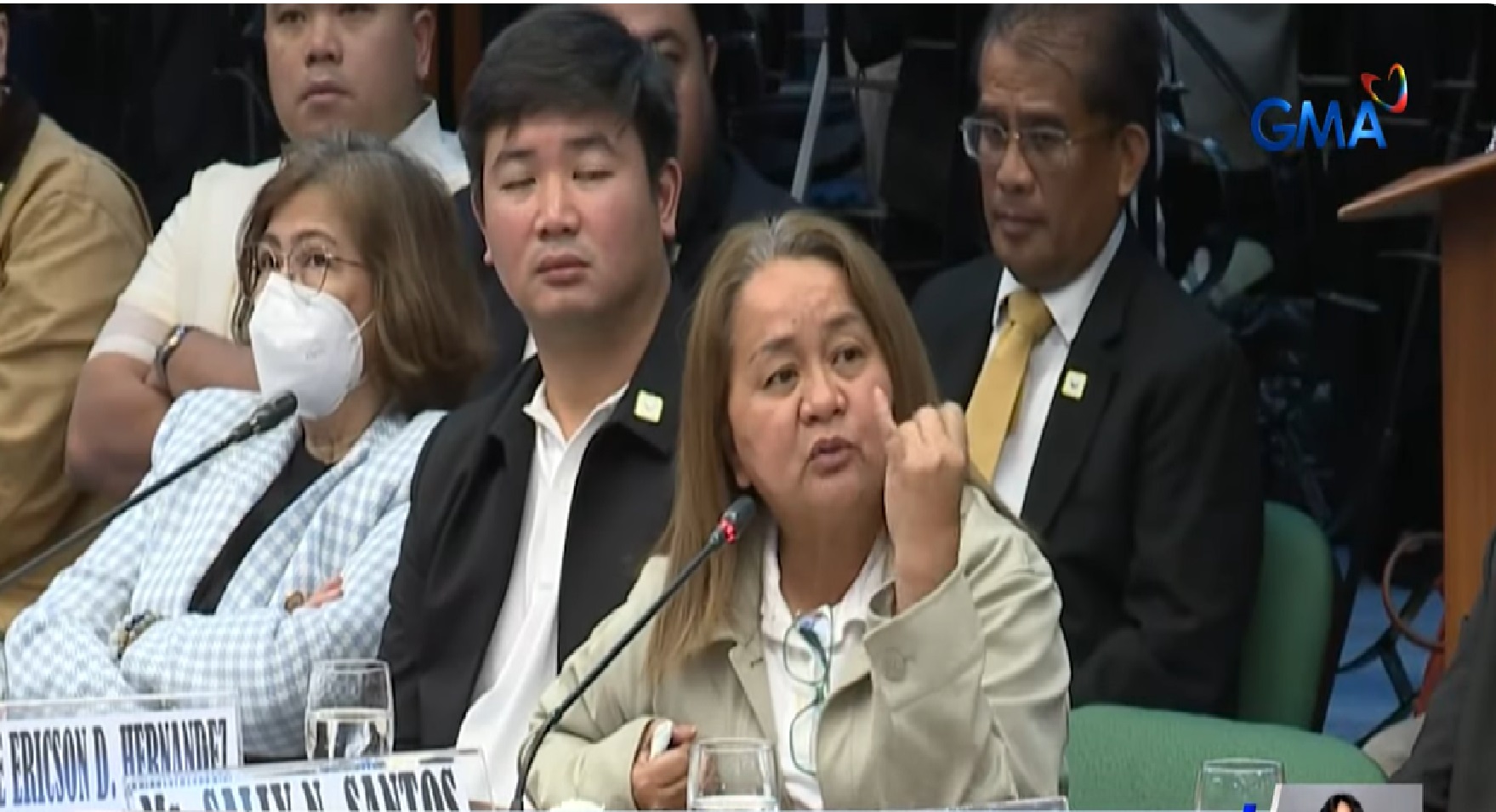 SYMS contractor, nagdadala umano ng kahon-kahon na pera sa DPWH office