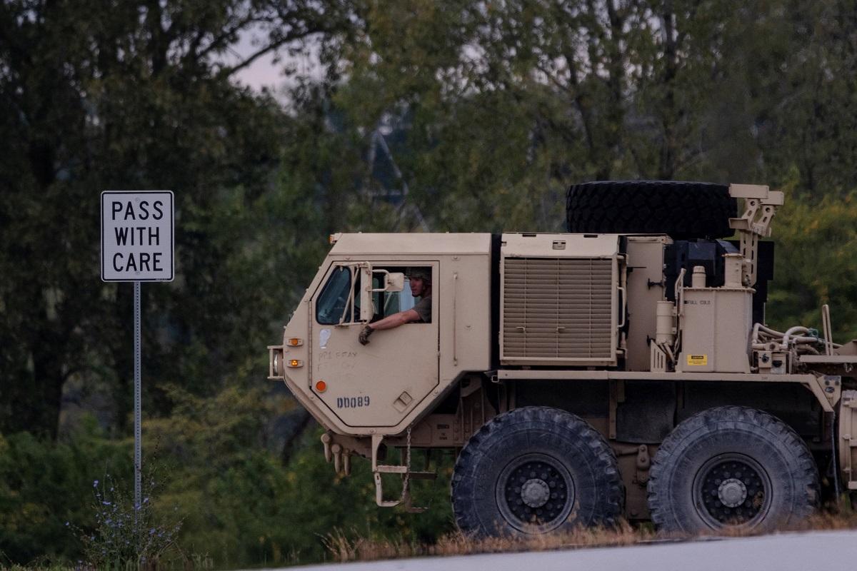 Trump calls for jailing Democratic leaders as troops prepare for Chicago deployment