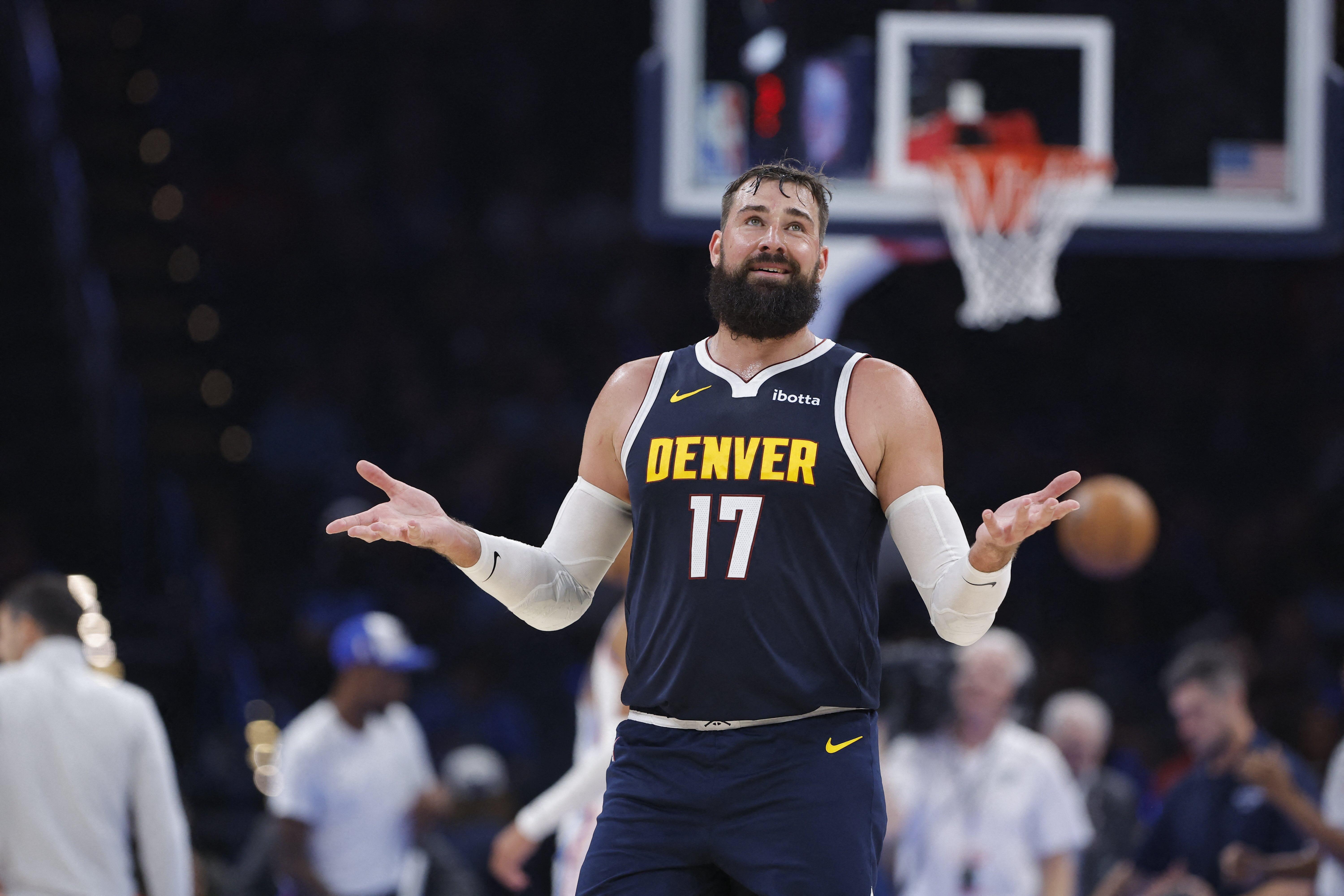 NBA: Nuggets spread scoring around, blow out Suns