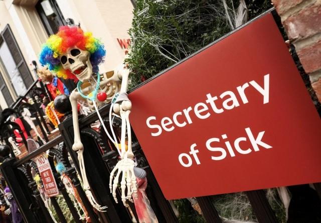 A politically themed Halloween skeleton decoration with a label referring to US Health Secretary Robert F. Kennedy Jr. is displayed at a home in the Georgetown neighborhood of Washington, D.C., October 29, 2025. REUTERS/ Kevin Lamarque 