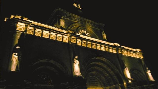 The rebuilt Manila Cathedral towers over the city. Photo by Carby Basina/GMA Integrated News