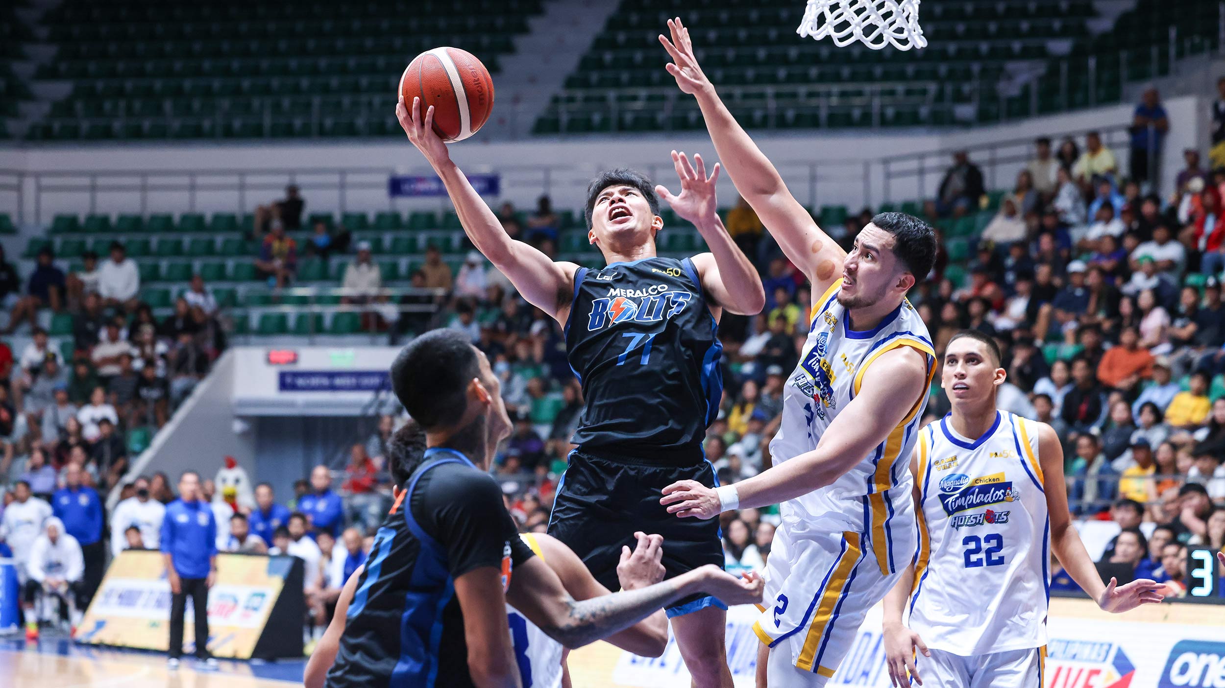 PBA: Meralco escapes Magnolia, extends winning streak to three