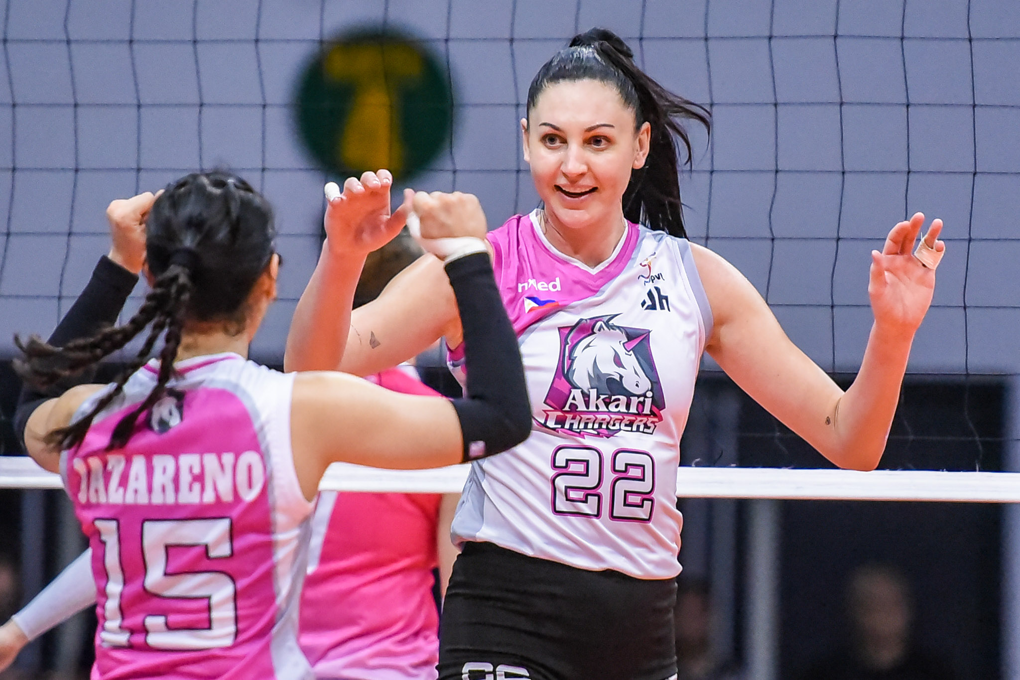 Annie Mitchem drops 33 as Akari beats Creamline for the first time