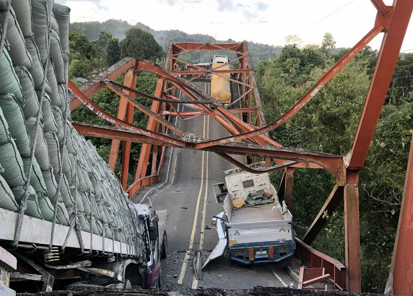 Bridge falls in Alcala, Cagayan