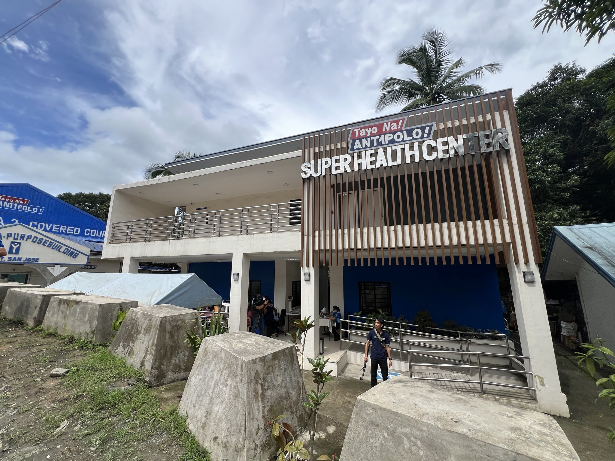 DOH inspects partially-operational health center in Antipolo