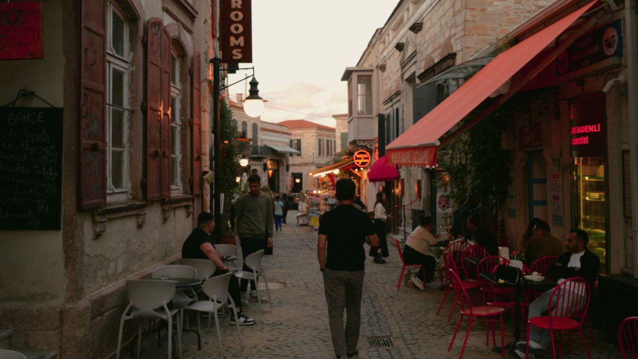 The places to be in Türkiye: From bustling city bazaars to quaint town streets