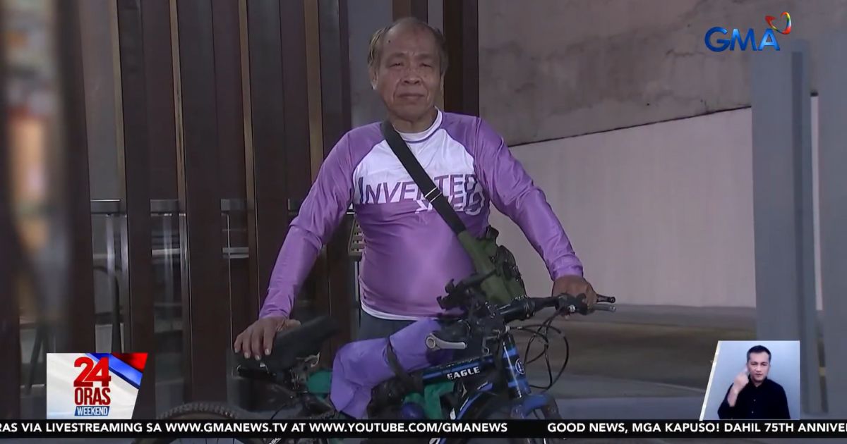 65-year-old delivery rider goes viral after completing delivery on foot, receives help from netizens