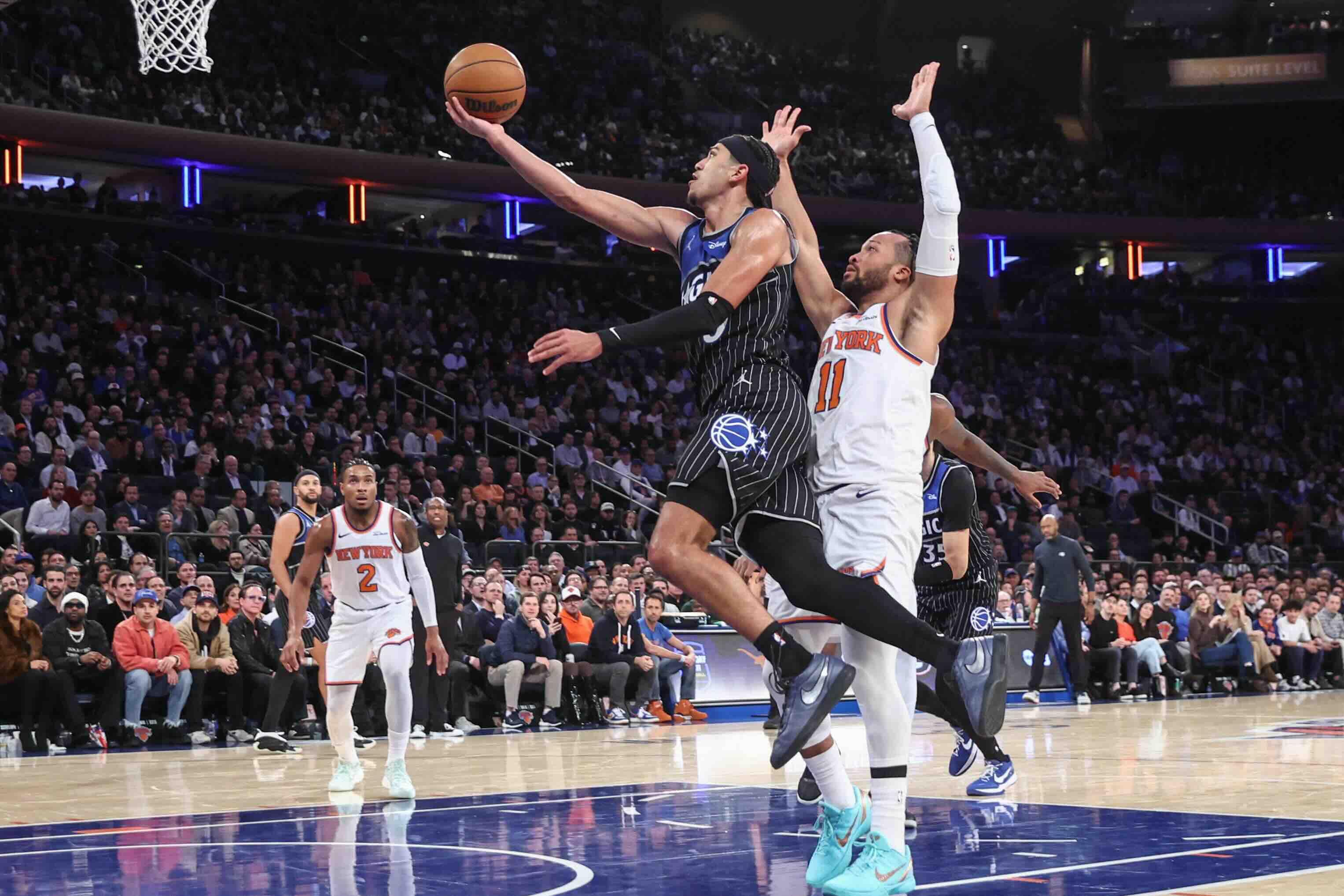 NBA: Paolo Banchero, Jalen Brunson hurt; Magic hand Knicks 1st home loss