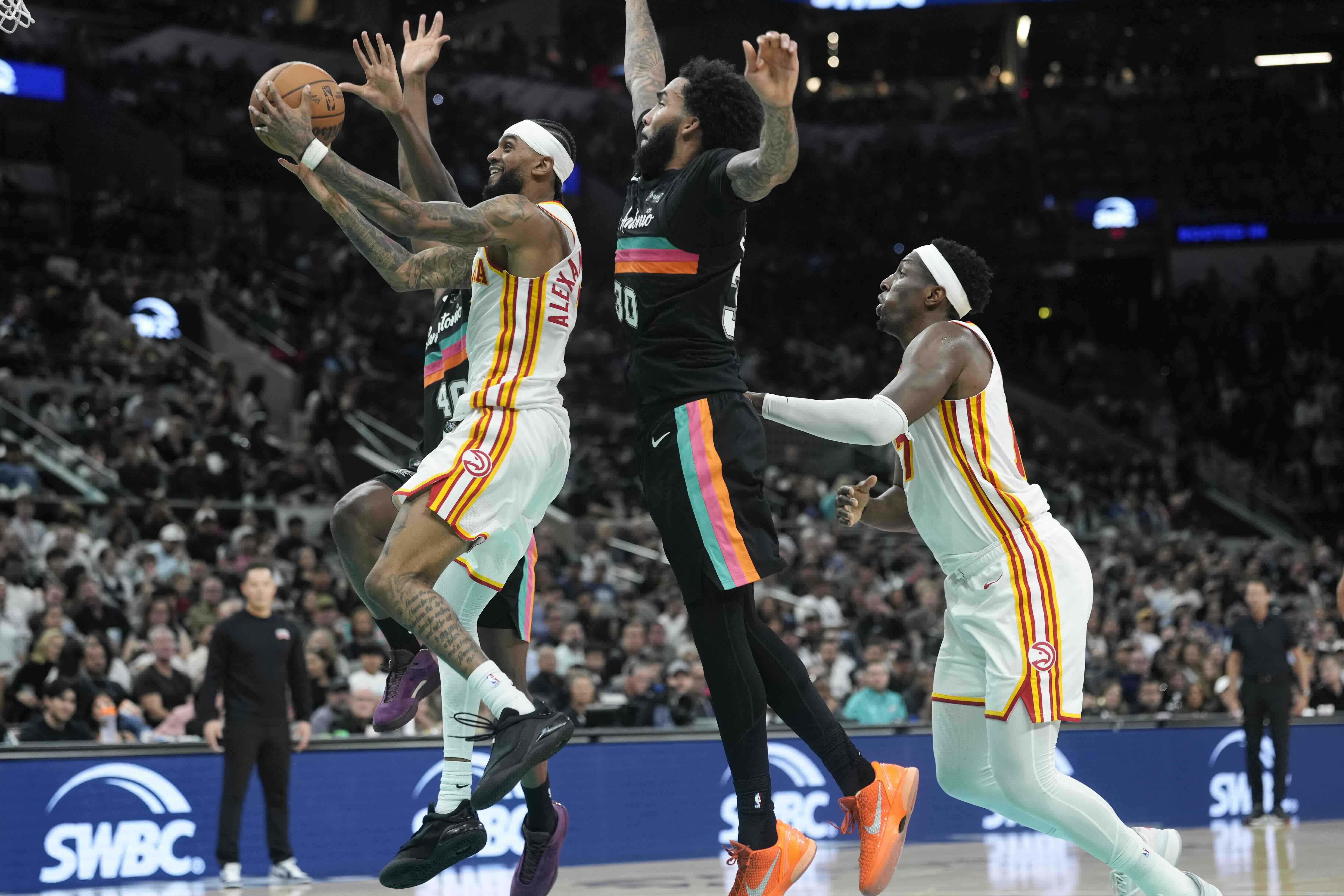 NBA scores today: Spurs vs Hawks, Magic vs Clippers, and other games