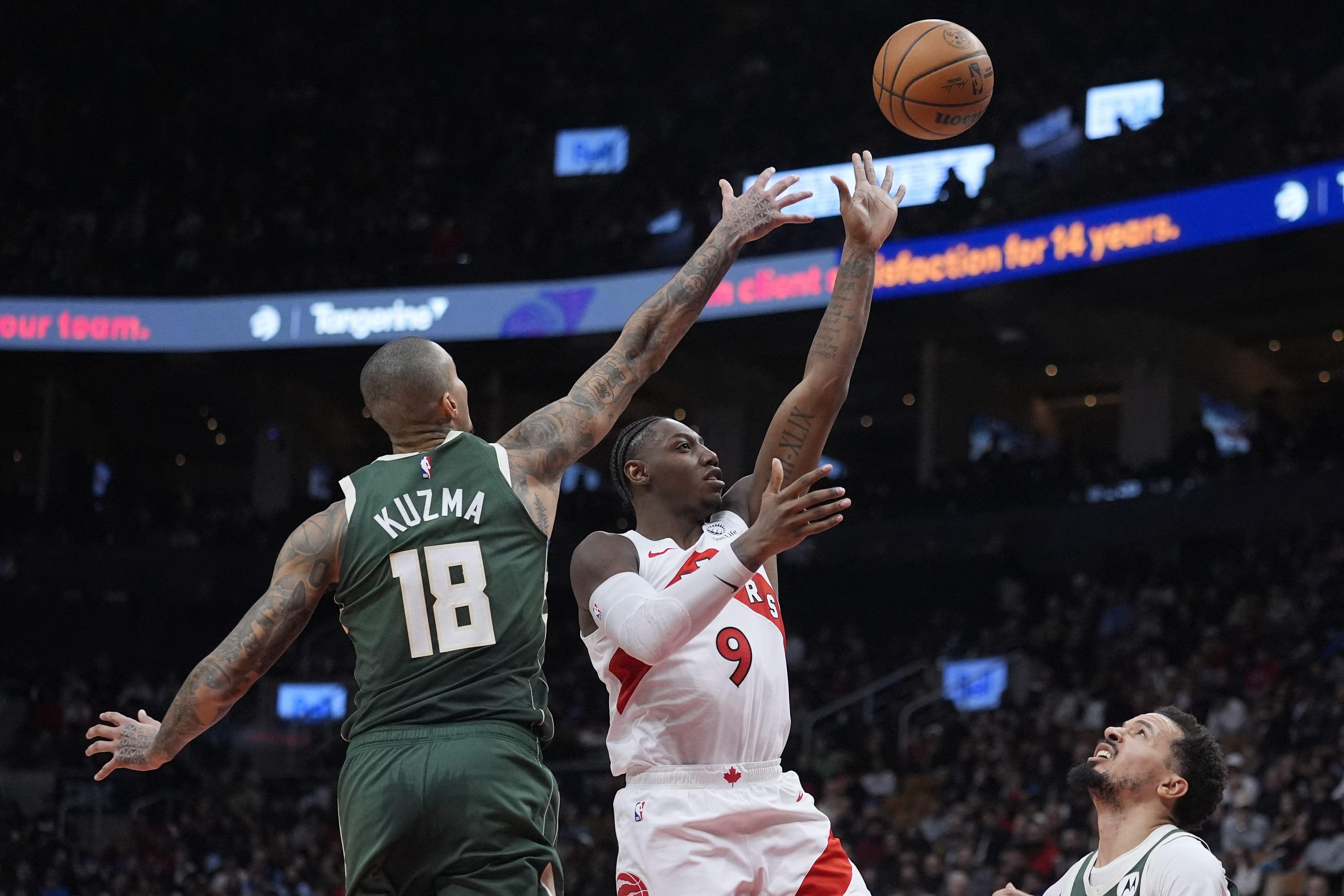 NBA: Scottie Barnes, RJ Barrett lead red-hot Raptors in rout of Milwaukee