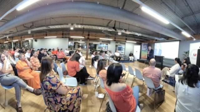 Ivan Frkovic (standing), Queensland mental health commissioner at Queensland Government, speaks to attendees of the Bayanihan para sa Kalusugan: Standing Stronger for Mental Health and Social Wellbeing event in Brisbane on November 13, 2025. ARNULFO BAET