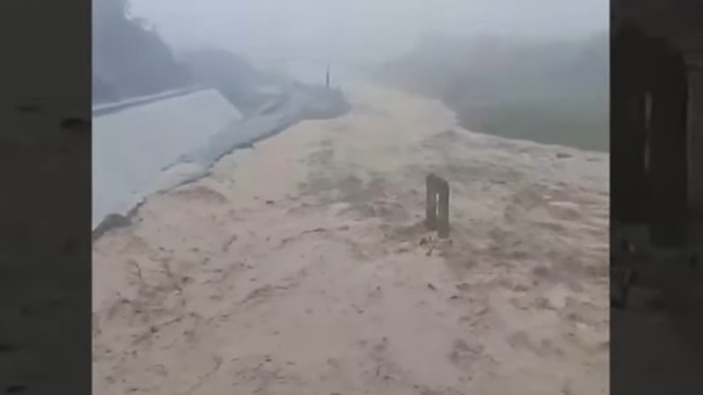 Heavy rains cause floods in Agusan del Norte; 1,500 passengers stranded in Bicol