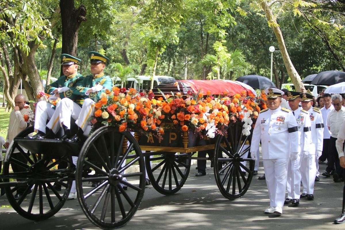 Juan Ponce Enrile, inilibing na sa Libingan ng mga Bayani