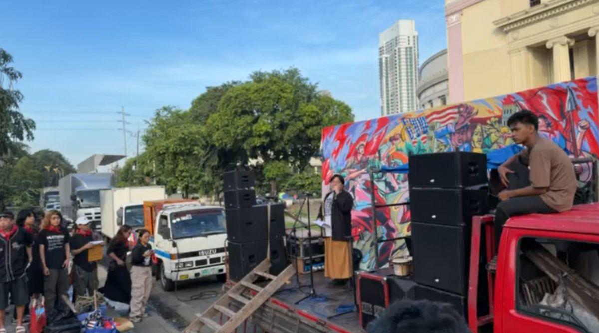 Anti-corruption protesters hold program at Liwasang Bonifacio