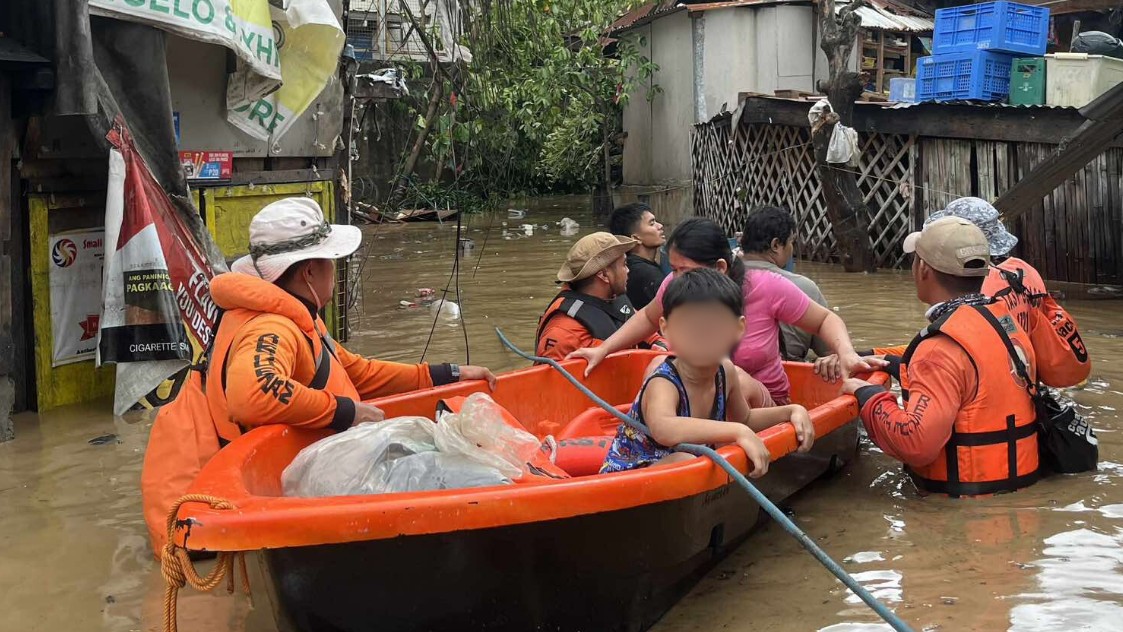 PCG teams deployed to Typhoon Tino-affected areas in the Visayas