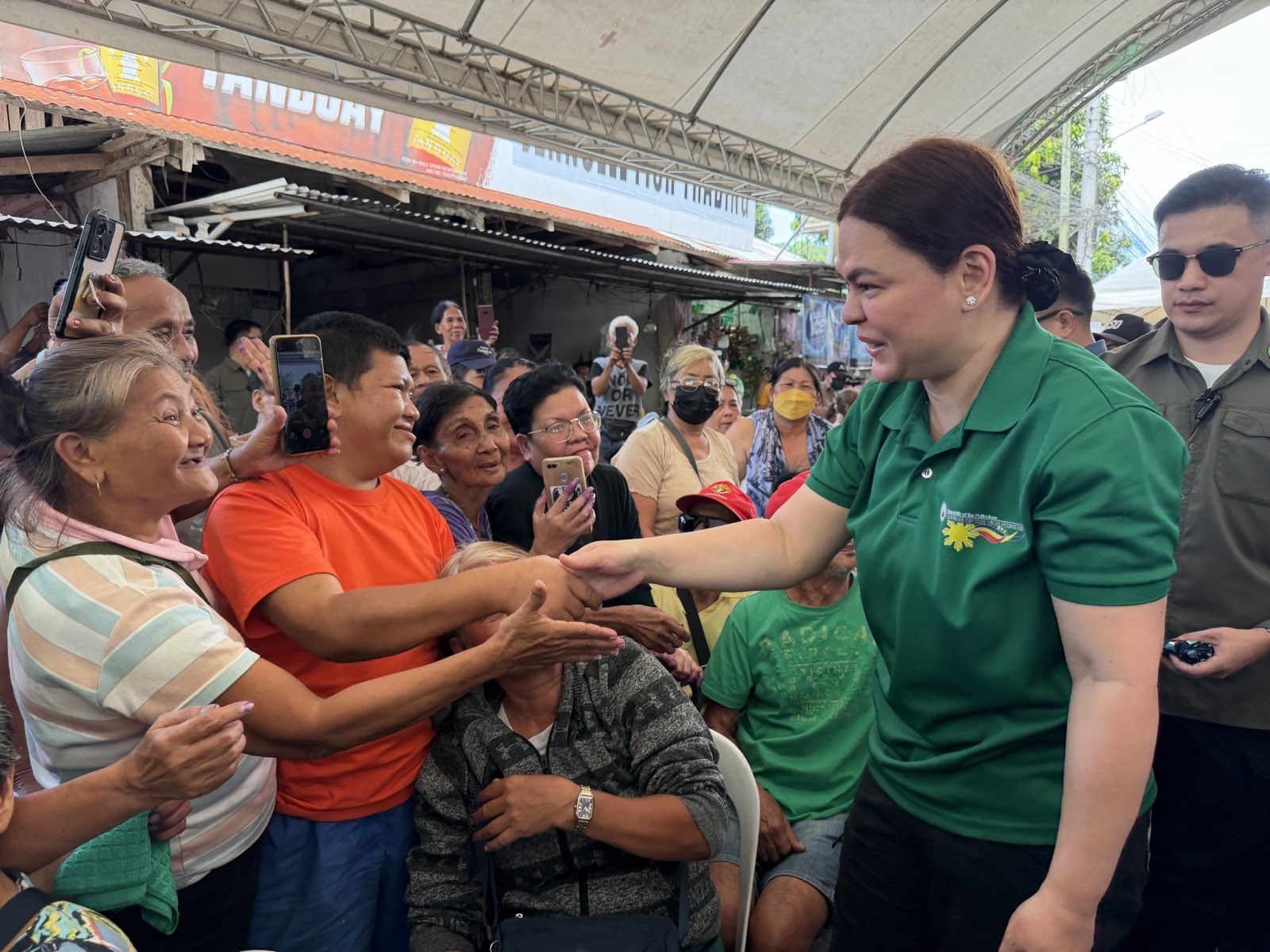 Sara Duterte arrives in family’s ancestral home for Christmas gift-giving