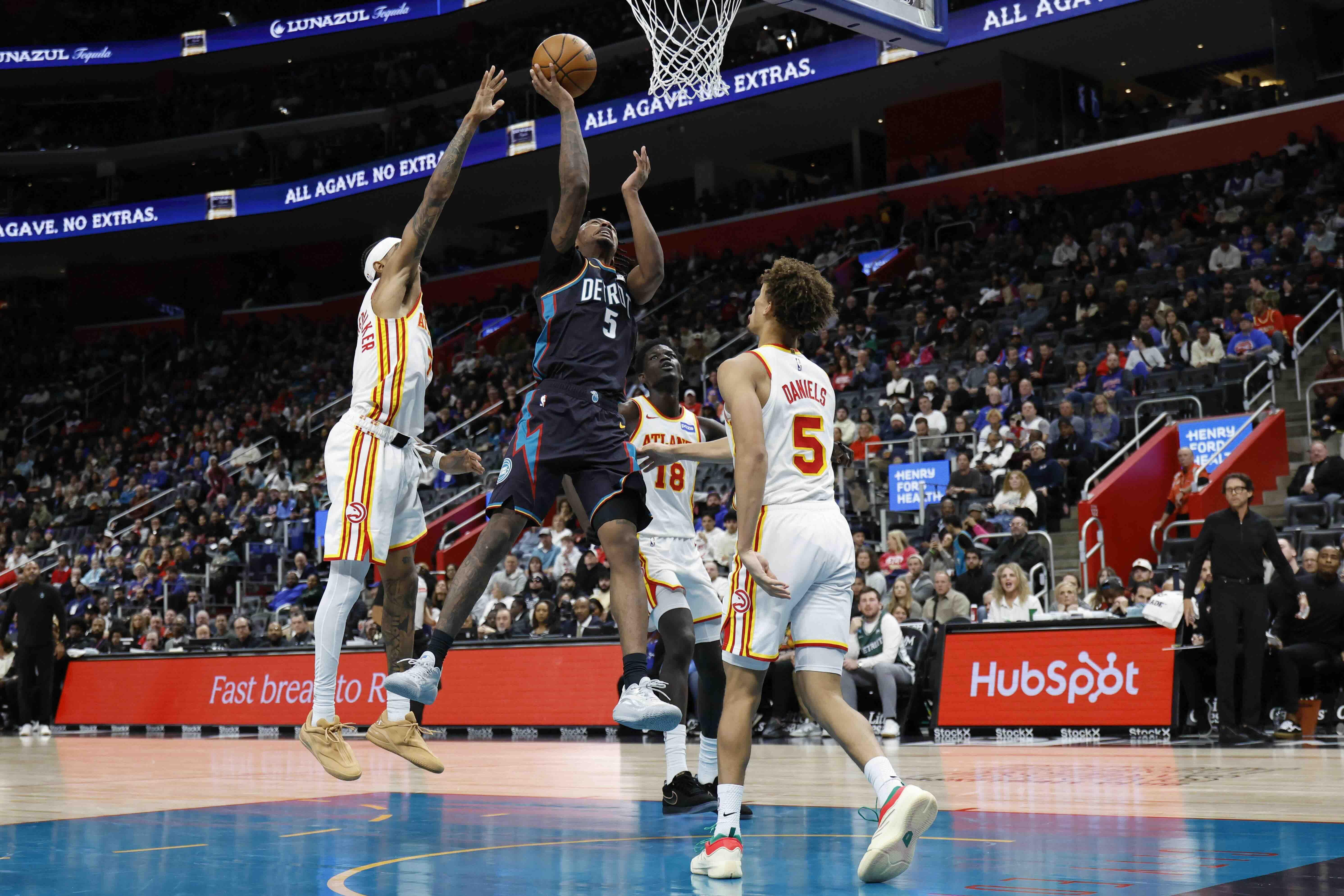 NBA: Pistons rally late, then narrowly hold off Hawks