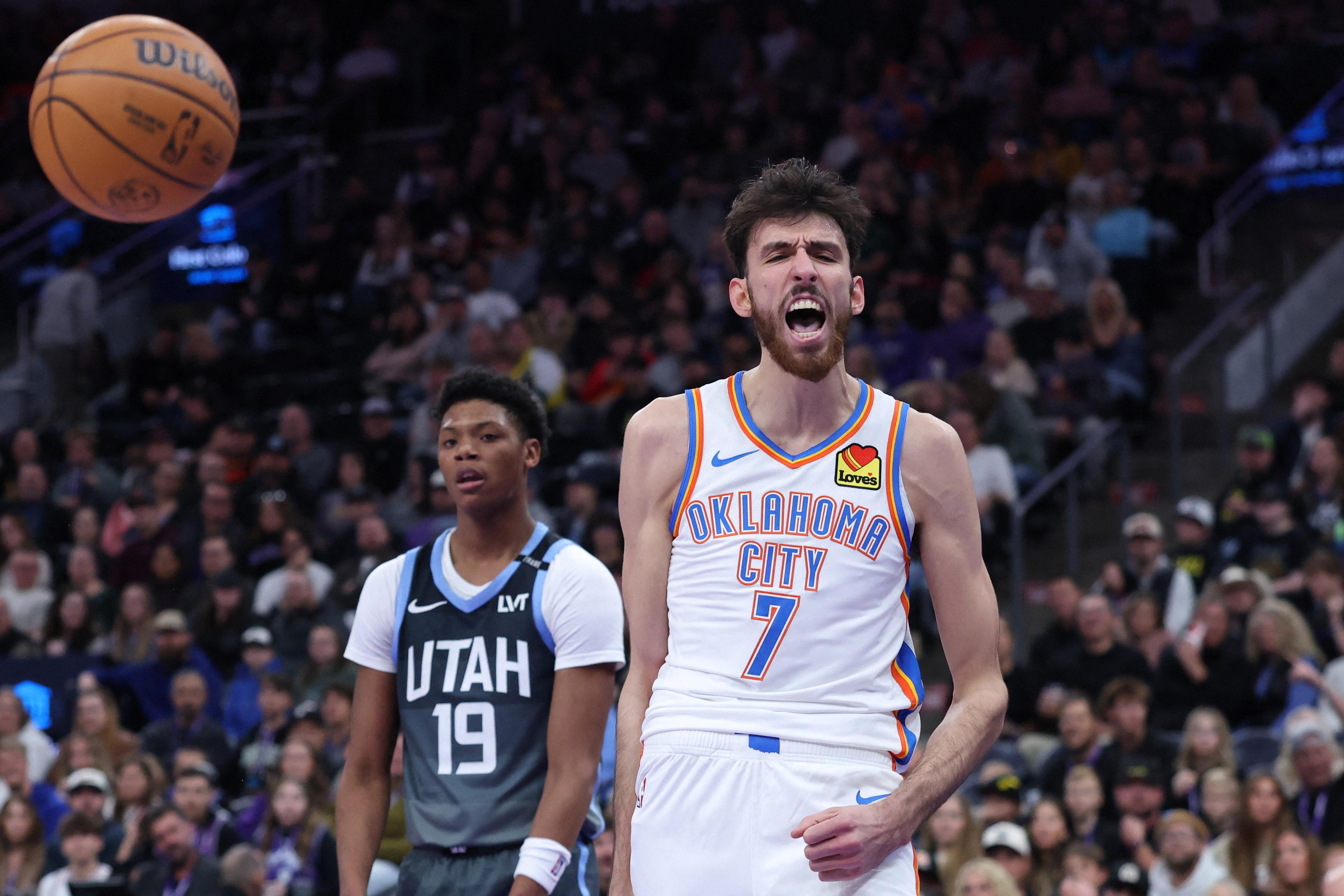 NBA: Thunder crush Jazz, tie franchise mark with 15th straight win